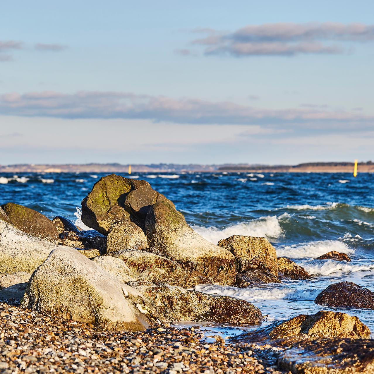 The Ambu® aScope™ 4 Broncho Large 5.8/2.8 single-use bronchoscope